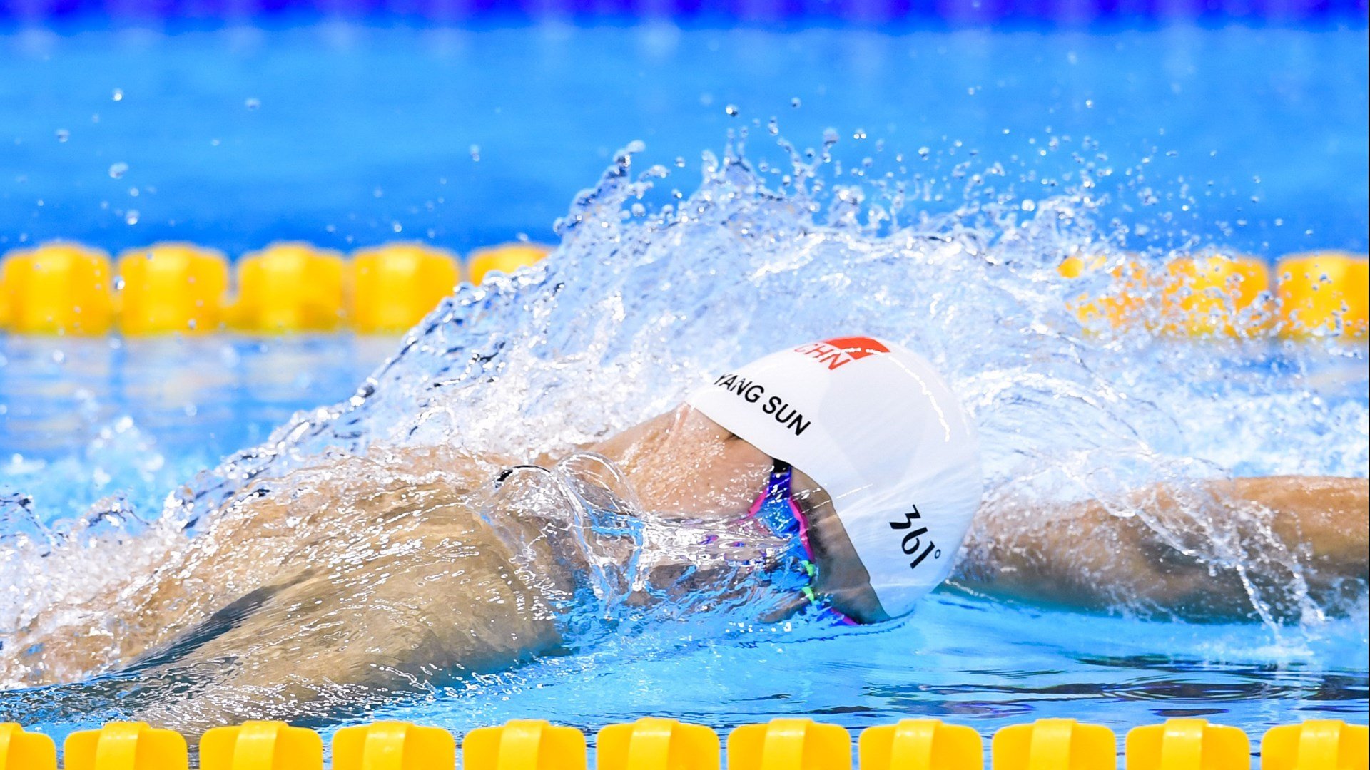 九游网-弗朗索瓦·霍尔茨豪伊泽：全能表现助力南非队迎接挑战，成就攻防双全